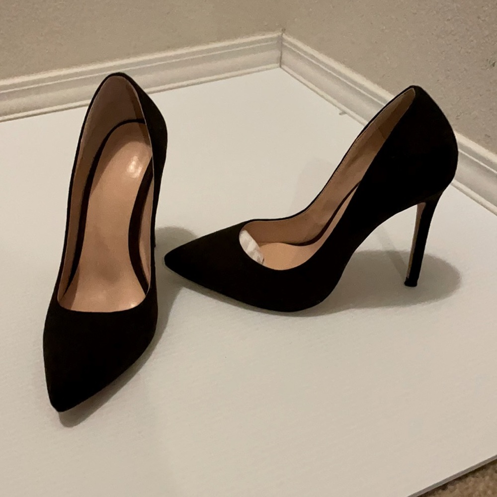 Dark Brown Suede pumps